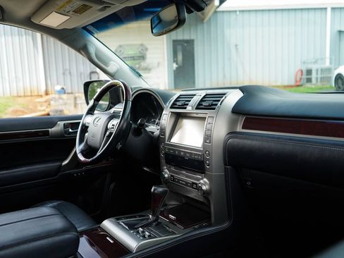 Used 2017 Lexus GX 460 Premium AWD/4WD image 15