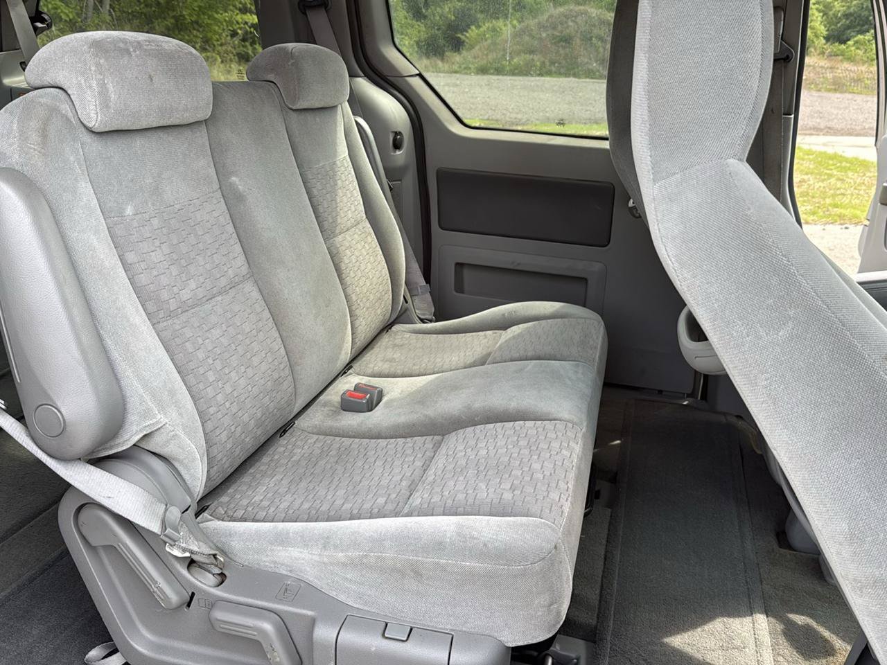 Used 2004 Ford Freestar SE FWD image 15