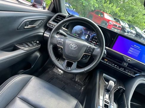 Certified 2025 Toyota Crown Signia AWD/4WD image 24