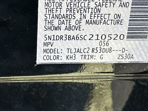 Used 2025 Nissan Pathfinder SV FWD image 32