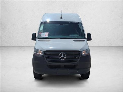 Used 2023 Mercedes-Benz Sprinter 2500 image 2