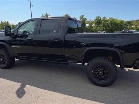 New 2025 Chevrolet Silverado 2500 ZR2 w/ Technology Package image 6