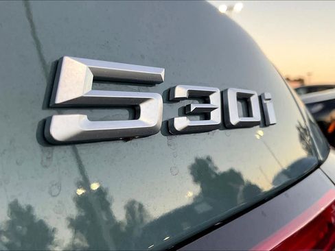 Used 2024 BMW 530i w/ Convenience Package image 11