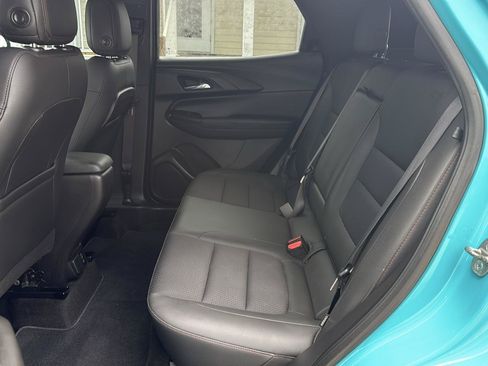 Used 2021 Chevrolet TrailBlazer RS w/ Technology Package FWD image 23