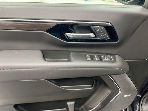 New 2026 Chevrolet Suburban Premier AWD/4WD image 22