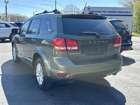 Used 2017 Dodge Journey SXT FWD image 4