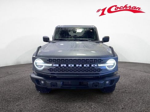 New 2025 Ford Bronco Badlands image 2