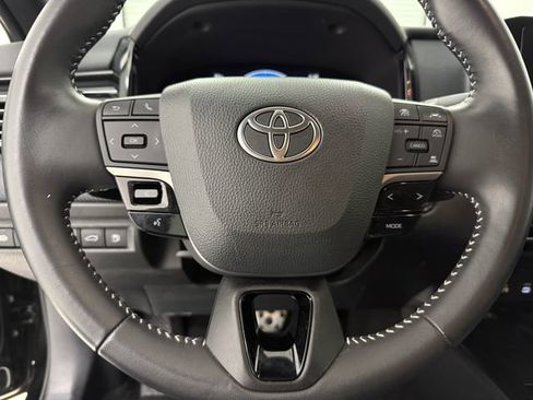 Used 2025 Toyota Camry SE w/ Convenience Package AWD/4WD image 9