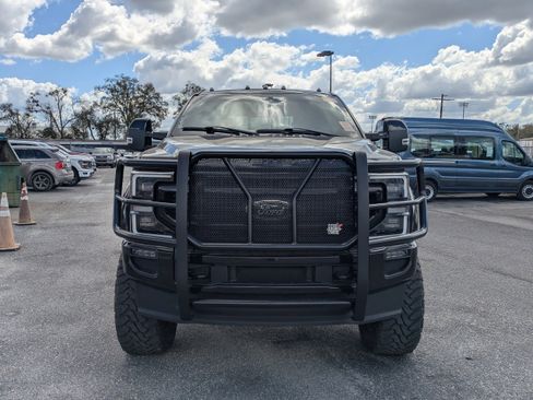 Used 2022 Ford F250 Lariat w/ Black Appearance Package AWD/4WD image 8