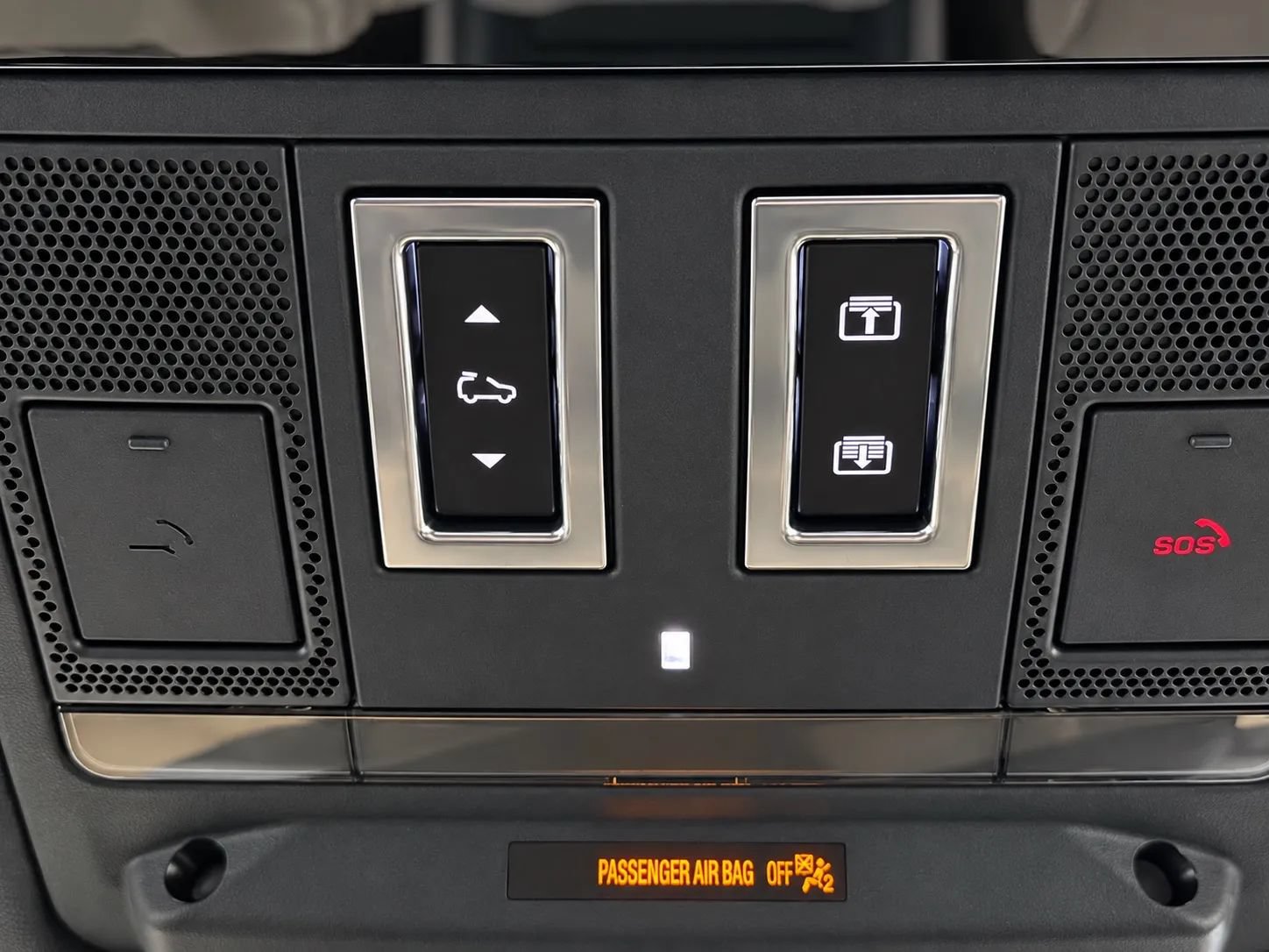 Used 2023 Land Rover Defender 110 X-Dynamic SE AWD/4WD image 50