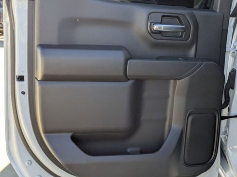 Used 2025 Chevrolet Silverado 1500 Custom Trail Boss image 14