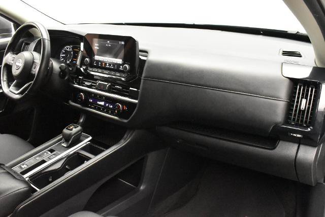 Certified 2025 Nissan Pathfinder SV FWD image 23