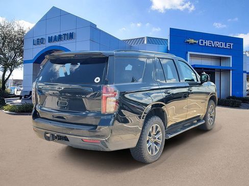 Used 2021 Chevrolet Tahoe Z71 w/ Z71 Signature Package AWD/4WD image 3