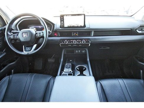 Used 2023 Honda Pilot Elite image 8