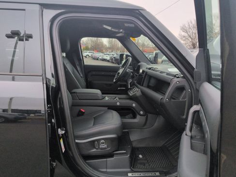 Used 2025 Land Rover Defender 130 Outbound image 28