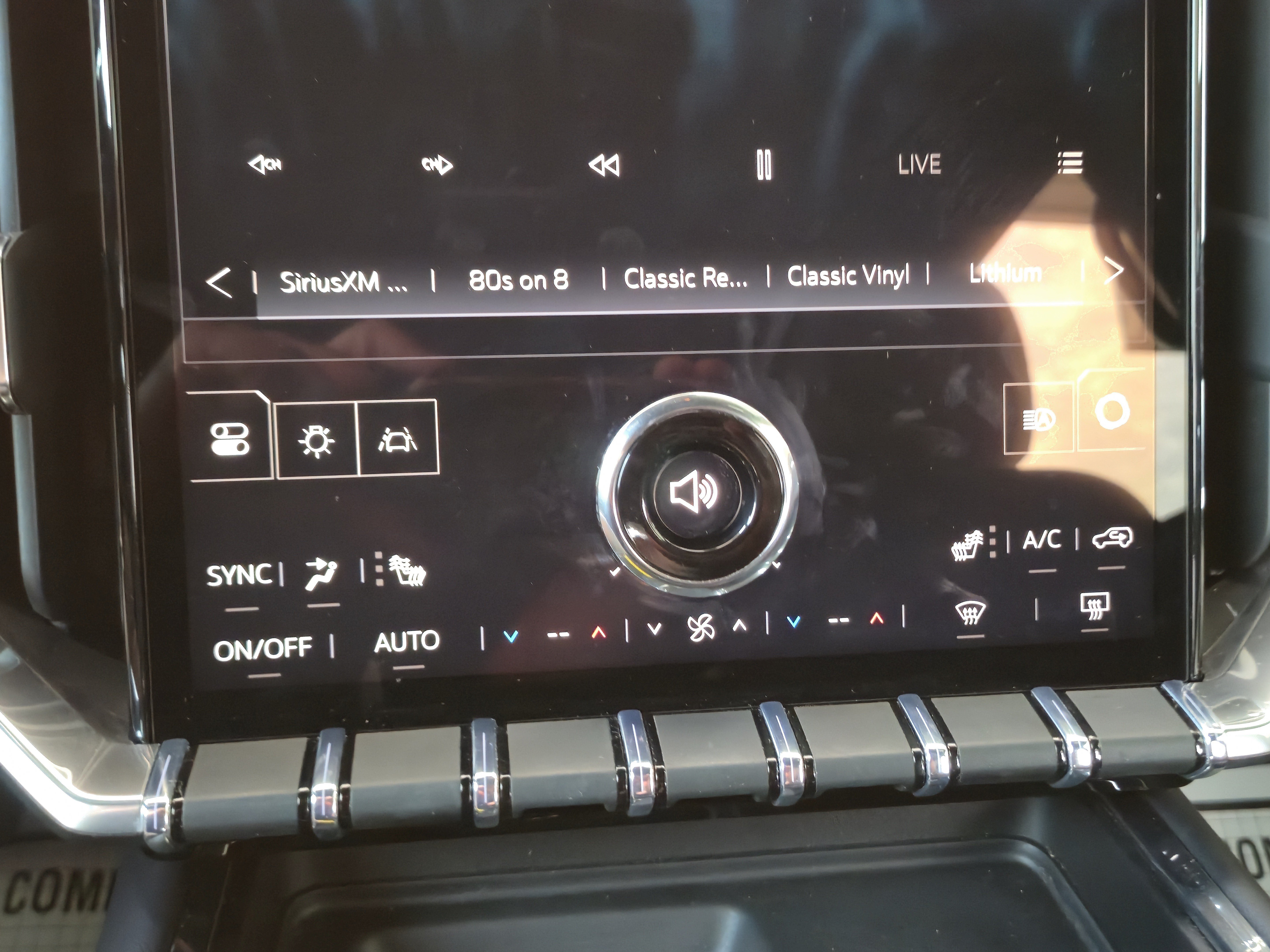 Used 2026 GMC Acadia Elevation w/ Black Edition FWD image 32