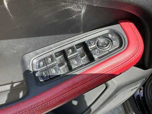 Certified 2021 Porsche Macan S AWD/4WD image 21