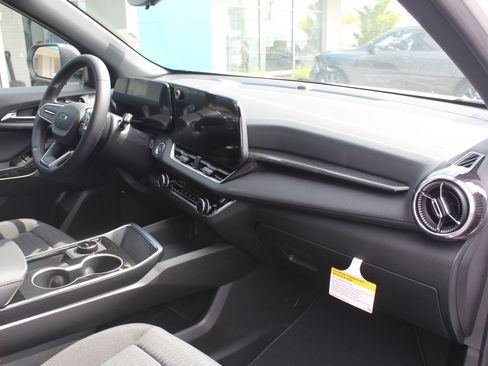 New 2026 Chevrolet Equinox LT w/ Midnight Edition FWD image 15