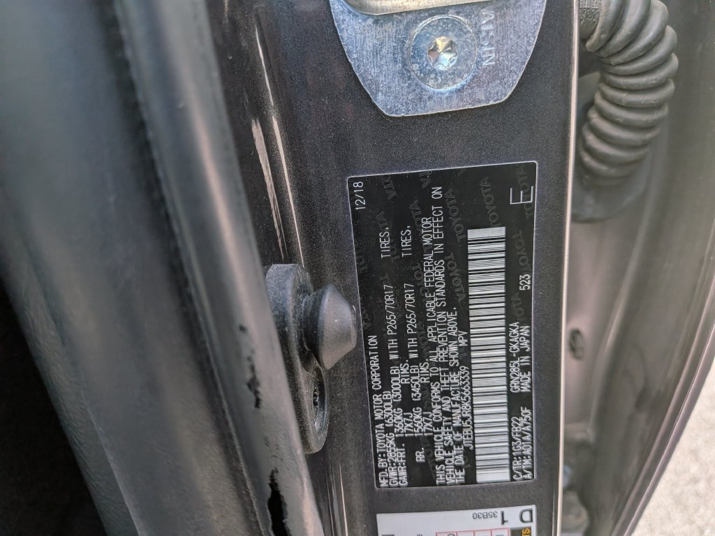 Used 2019 Toyota 4Runner SR5 AWD/4WD image 30
