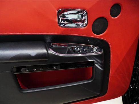 Used 2017 Rolls-Royce Ghost RWD image 12