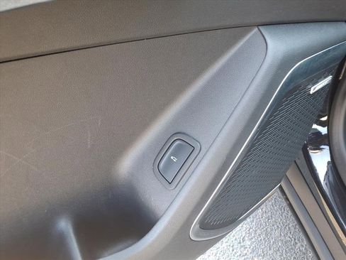 Certified 2025 GMC Acadia Elevation image 10