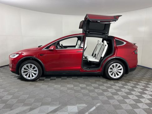 Used 2019 Tesla Model X Long Range image 37