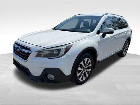 Used 2019 Subaru Outback 2.5i Touring AWD/4WD image 3
