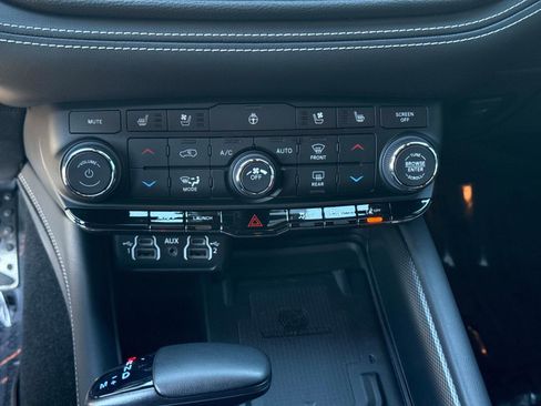 Used 2024 Dodge Durango SRT Hellcat image 28