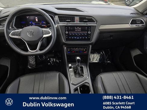Certified 2023 Volkswagen Tiguan SE w/ Panoramic Sunroof Package image 15