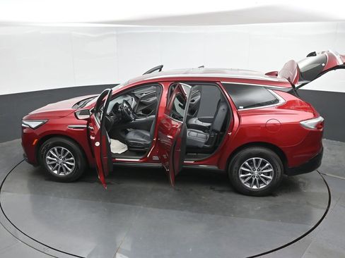 Used 2024 Buick Enclave Premium AWD/4WD image 52