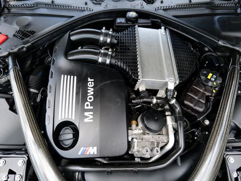 Used 2015 BMW M4 2dr Cpe image 52