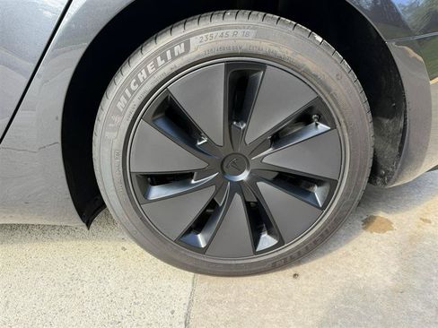 Used 2025 Tesla Model 3 Long Range RWD image 16