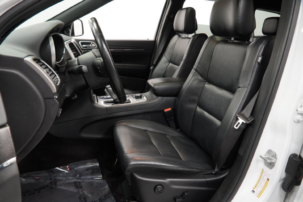 Used 2018 Jeep Grand Cherokee Limited AWD/4WD image 3