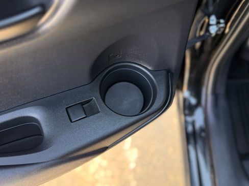 Used 2023 Toyota Corolla Cross LE w/ Moonroof Package image 8