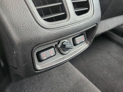 Used 2010 Ford Taurus SHO image 16