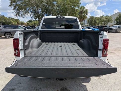 New 2026 RAM 2500 Laramie AWD/4WD image 12