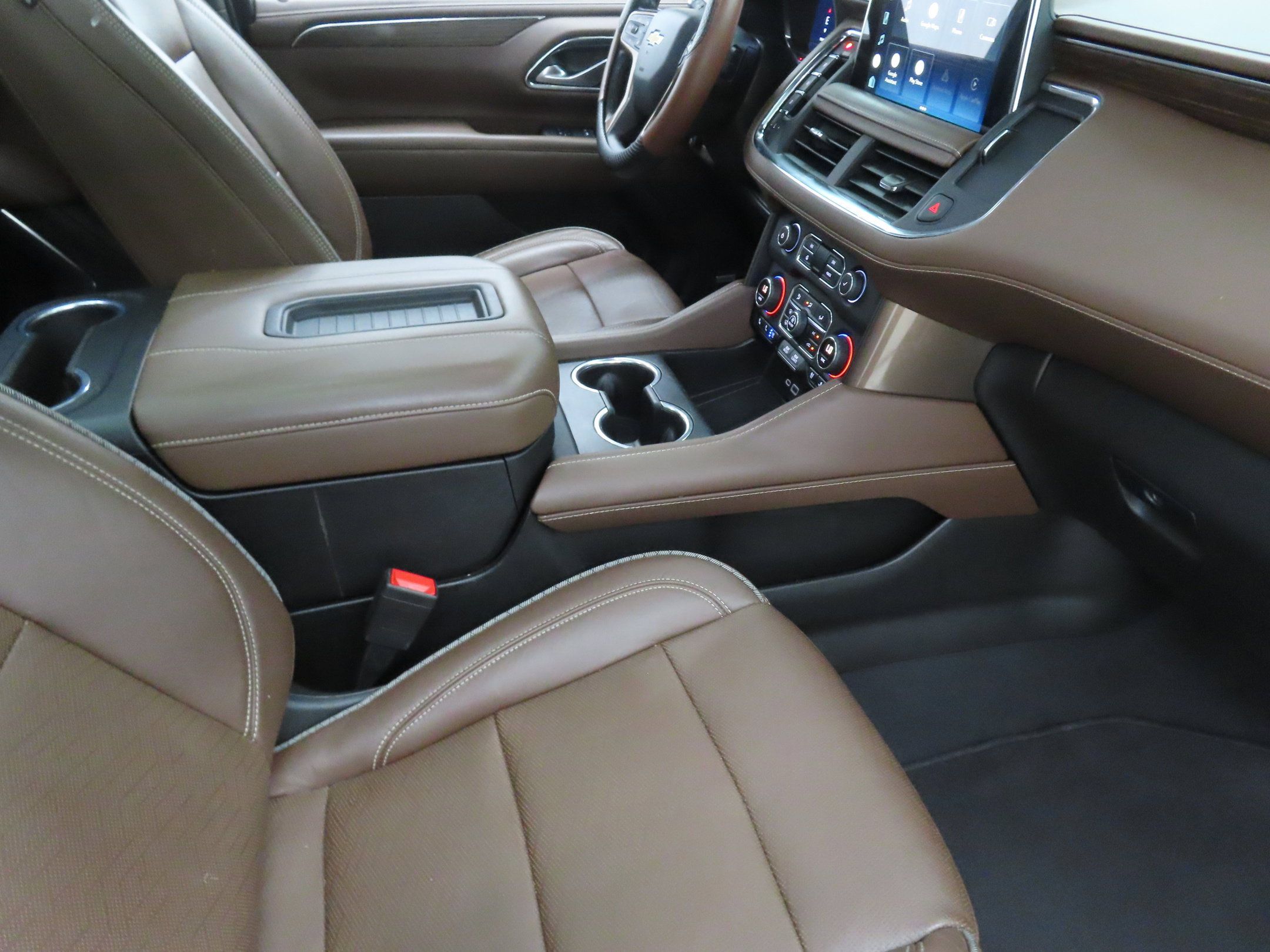 Used 2022 Chevrolet Tahoe High Country AWD/4WD image 24