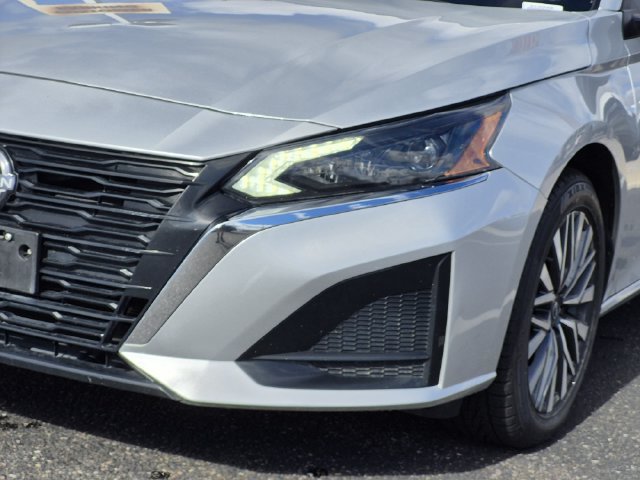 Used 2025 Nissan Altima 2.5 SV AWD/4WD image 7