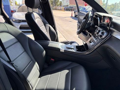 Used 2021 Mercedes-Benz GLC 300 300 image 19