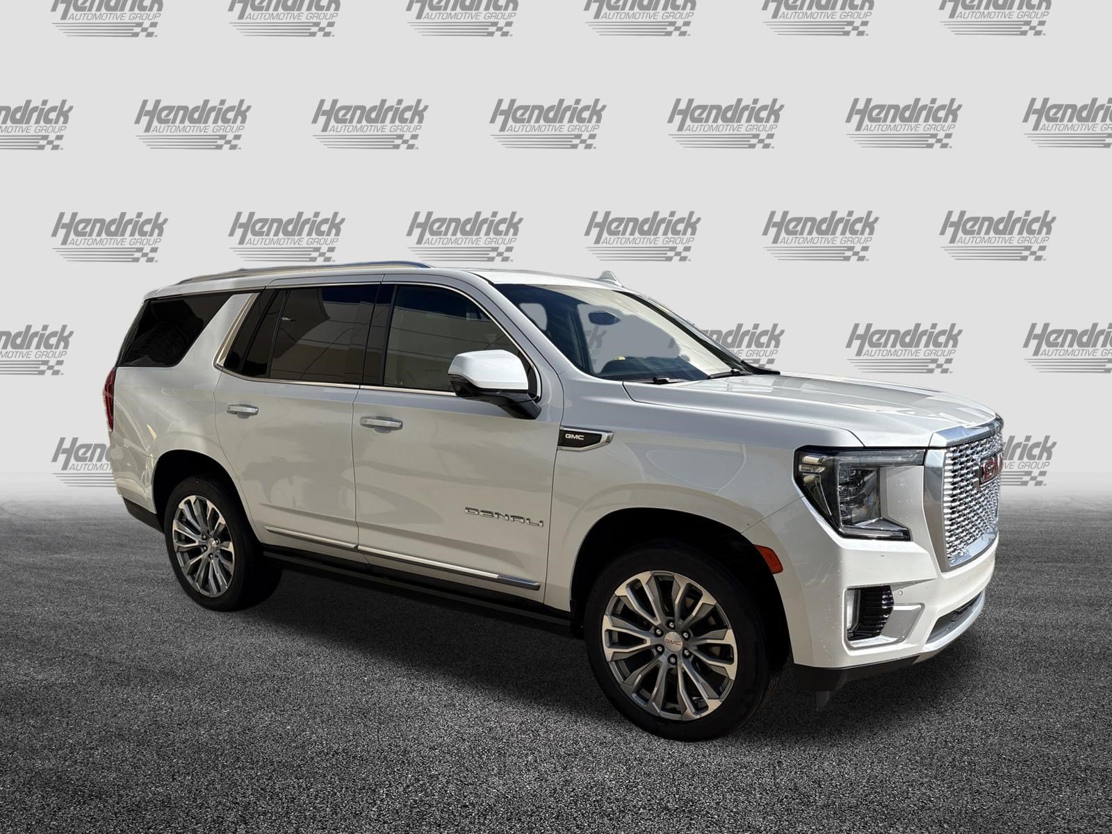 Used 2021 GMC Yukon Denali w/ Denali Ultimate Package AWD/4WD image 2