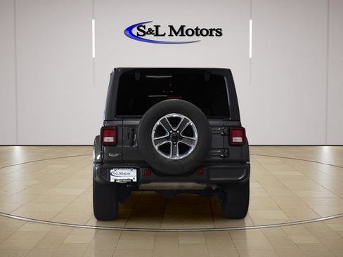 Used 2021 Jeep Wrangler Unlimited Sahara AWD/4WD image 7