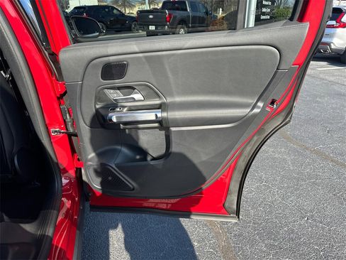 Certified 2024 Mercedes-Benz EQB 300 4MATIC image 18