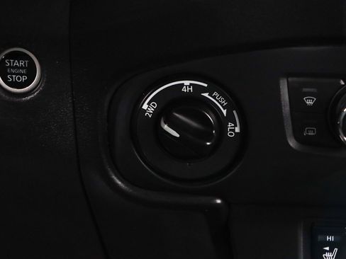 Used 2023 Nissan Frontier SV w/ SV Convenience Package AWD/4WD image 22