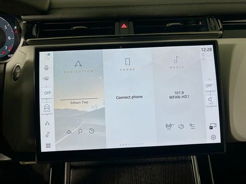 New 2026 Land Rover Range Rover Velar Dynamic SE image 16