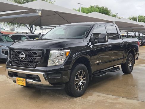 Used 2024 Nissan Titan SV w/ SV Convenience Package RWD image 7