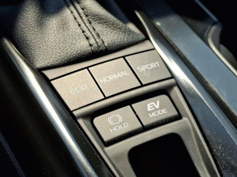 Certified 2026 Toyota Camry SE FWD image 27