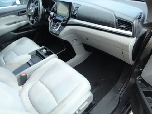 Used 2020 Honda Odyssey EX image 16