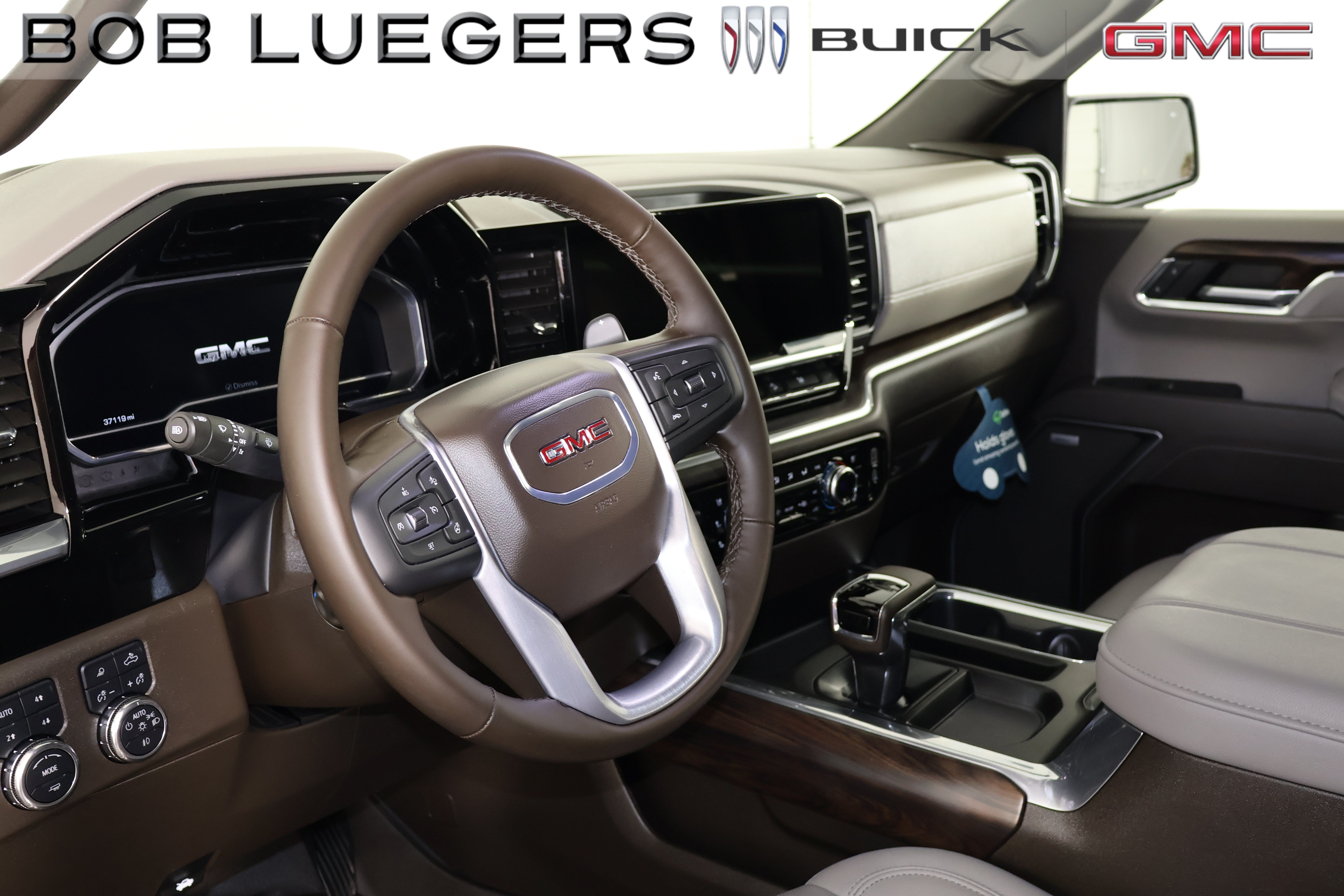 Certified 2025 GMC Sierra 1500 SLT w/ SLT Premium Plus Package AWD/4WD image 13