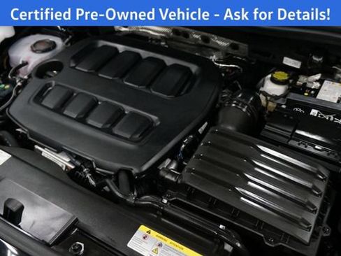 Certified 2025 Volkswagen Tiguan SE w/ Panoramic Sunroof Package image 67