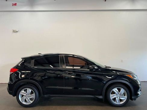 Used 2019 Honda HR-V EX image 2